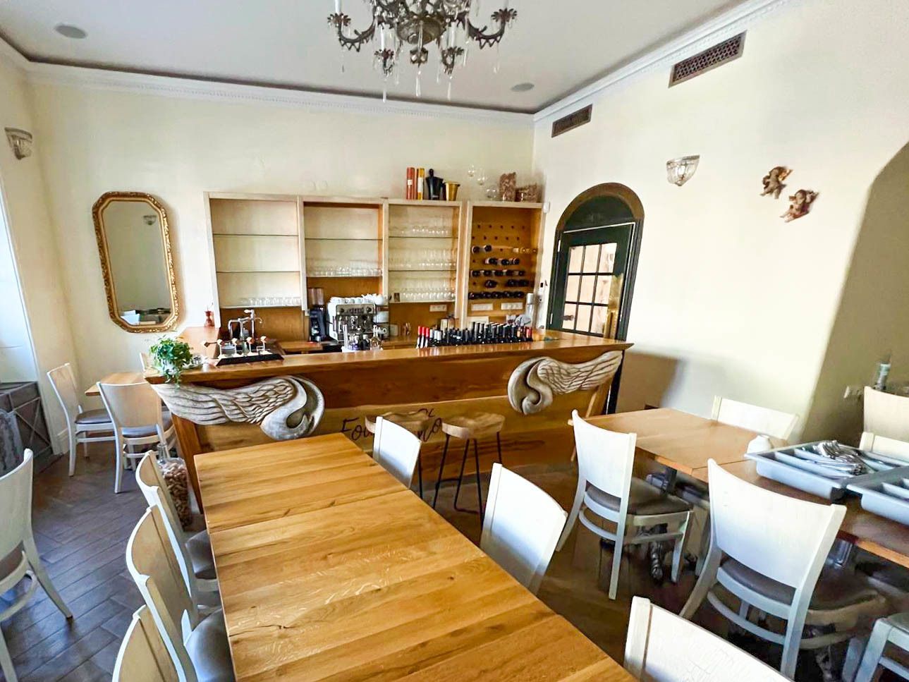 Pronájem stylové restaurace s vinárnou v Prostějově - obrázek č.12