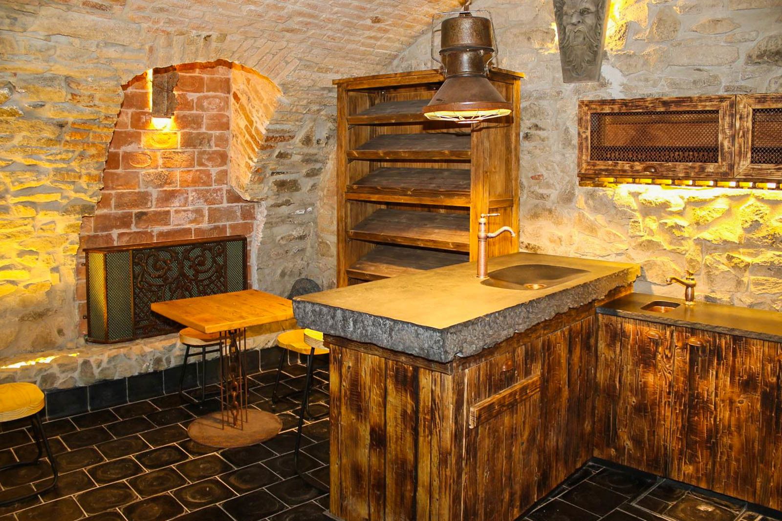 Pronájem stylové restaurace s vinárnou v Prostějově - obrázek č.21