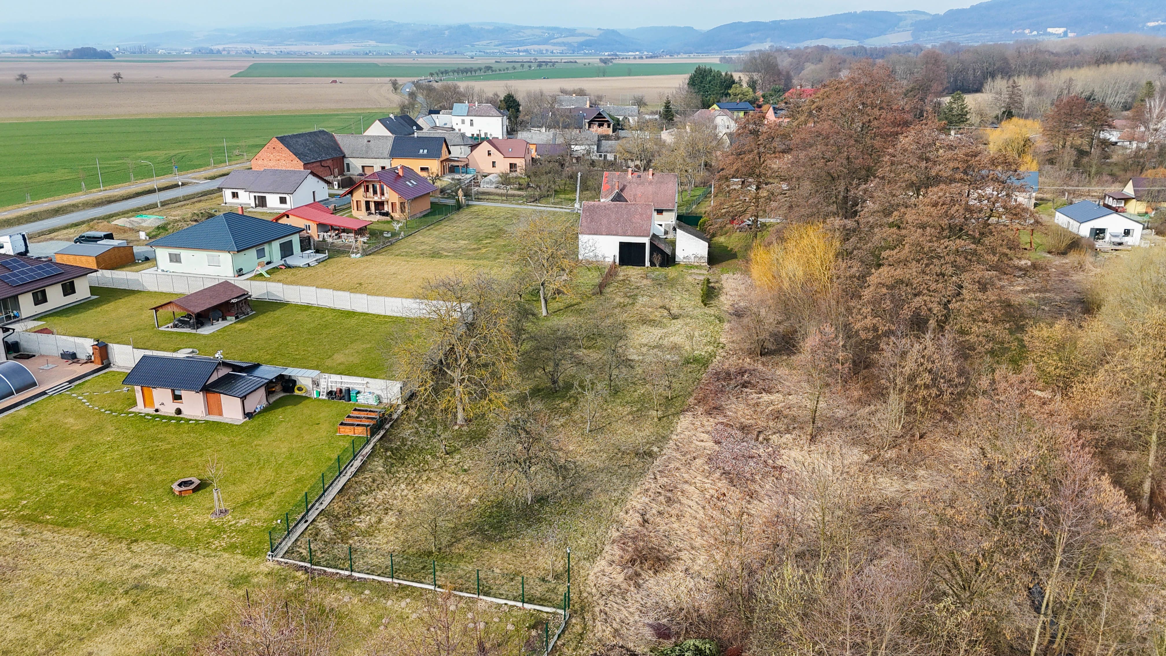 Prodej rodinného domu s hospodářským zázemím v Haukovicích - obrázek č.2