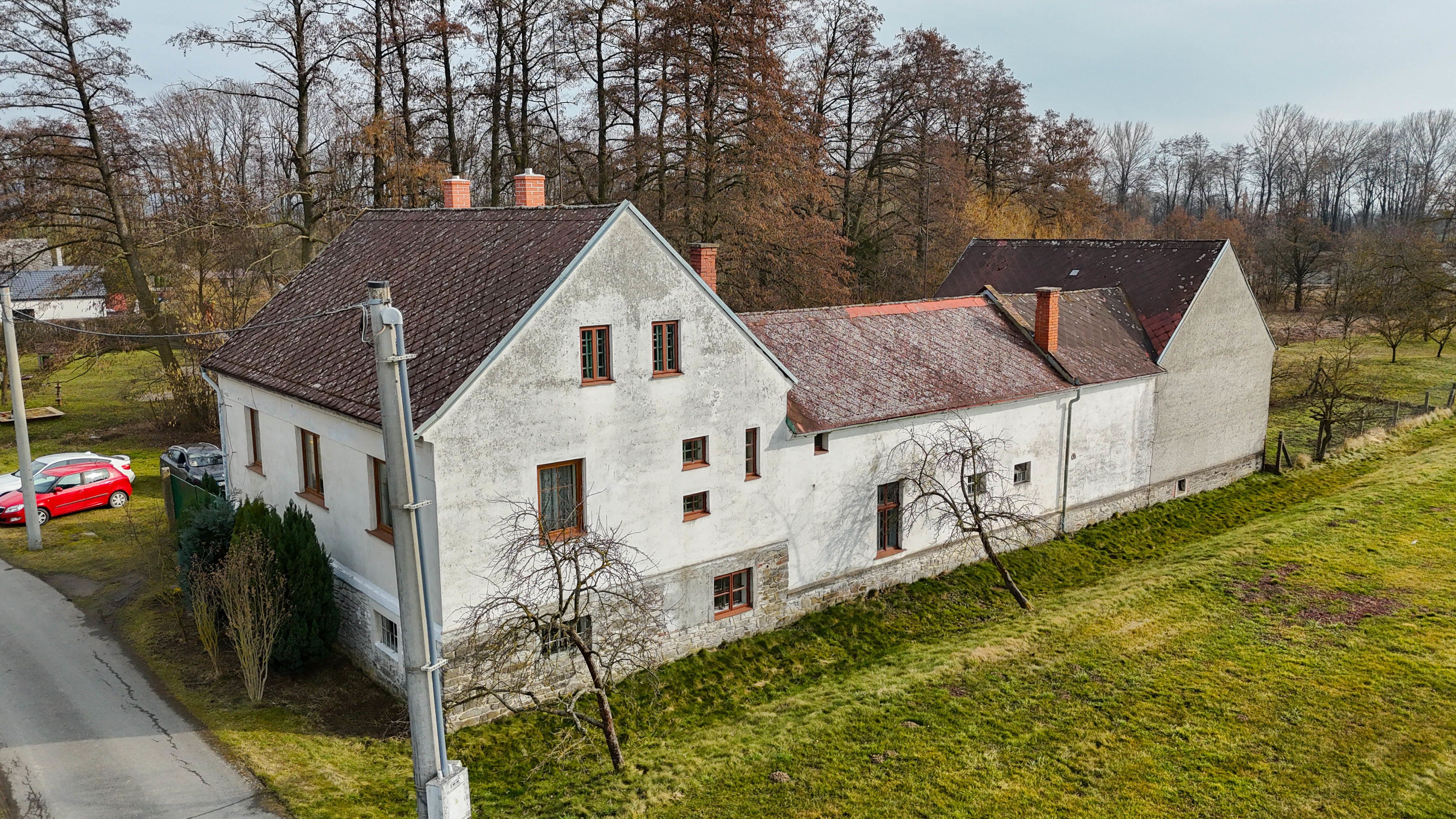 Prodej rodinného domu s hospodářským zázemím v Haukovicích - obrázek č.9