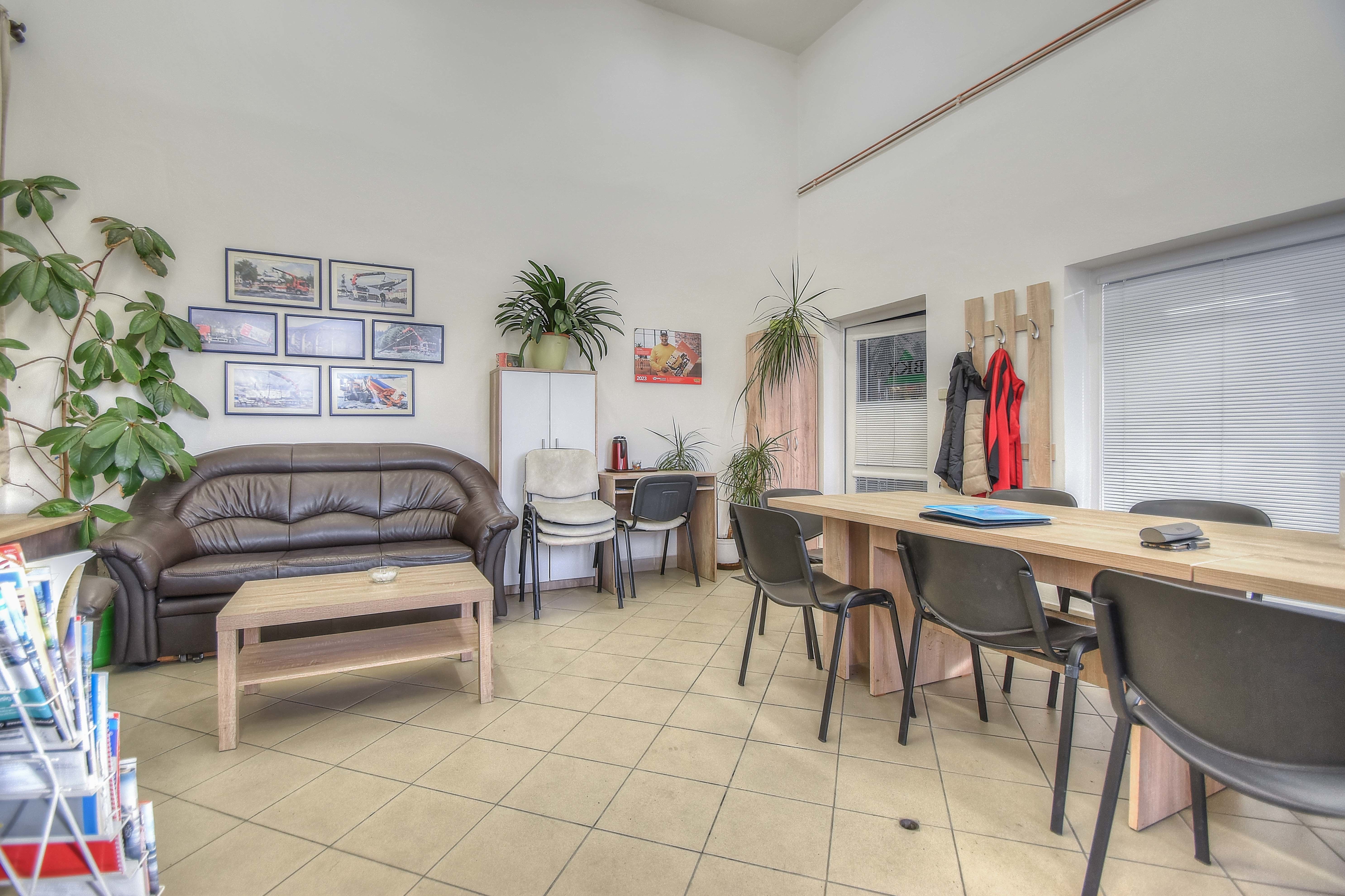 Prodej nebytových prostor a pozemků v Olomouci-Chválkovicích - obrázek č.15
