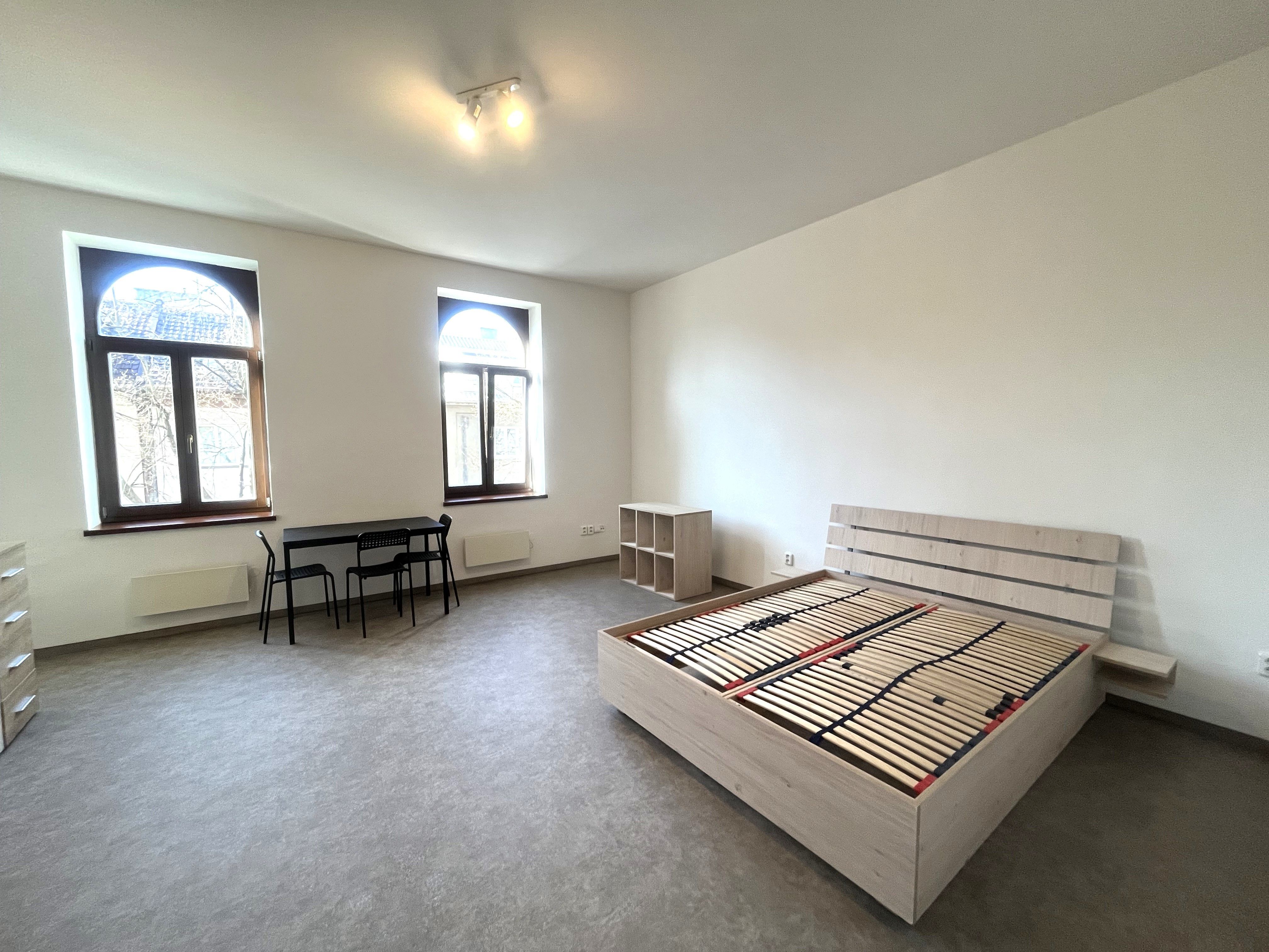 Pronájem cihlového bytu 1+kk v Olomouci, ul. Fibichova - obrázek č.2