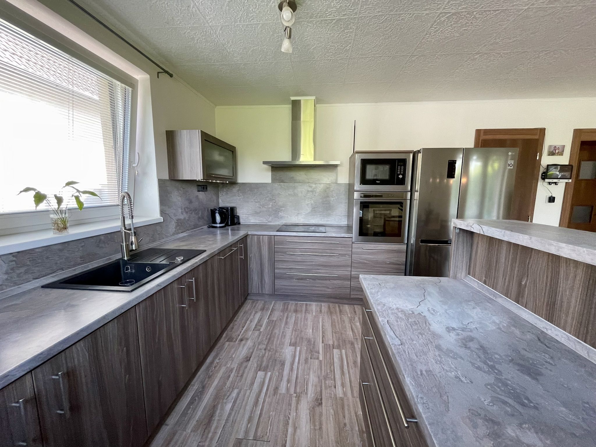 Prodej, Rodinný dům, 5+kk, garáž, 486m2, Dřevohostice - obrázek č.2