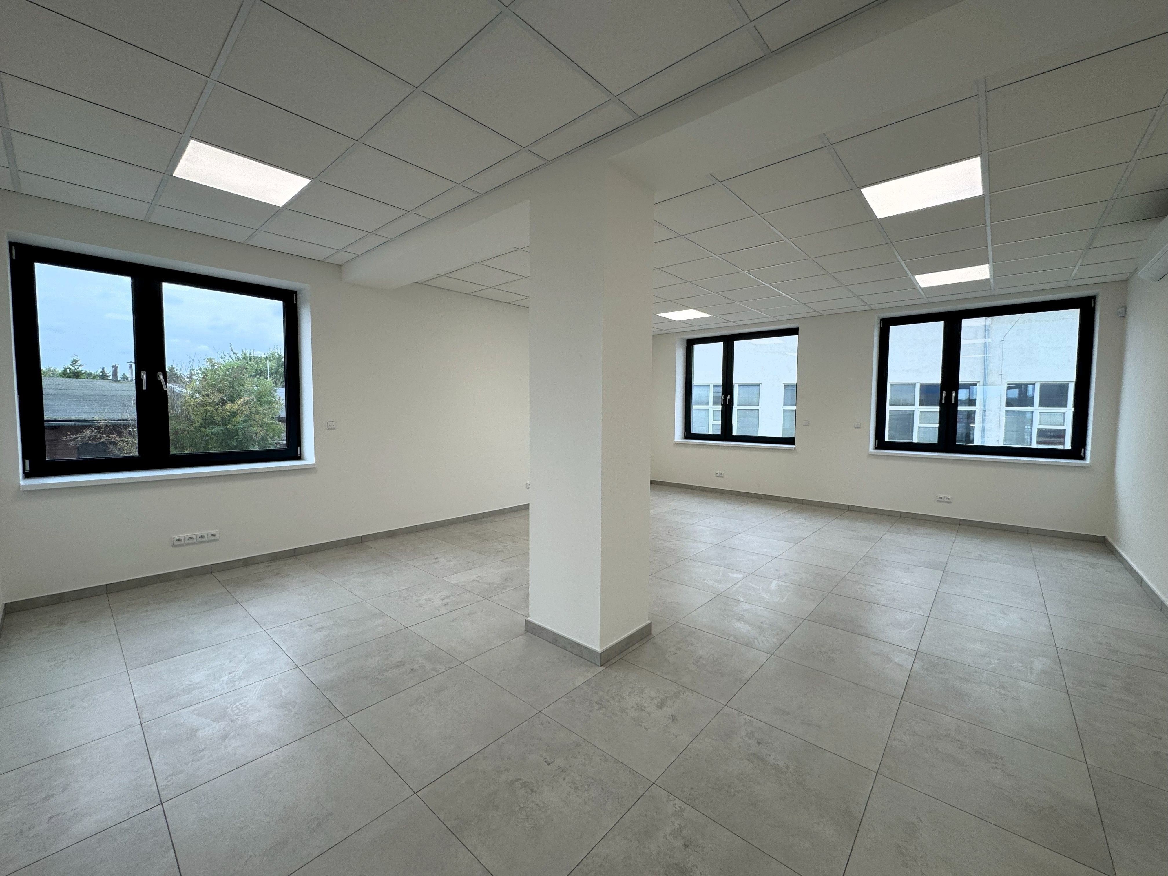 Pronájem kanceláře 43 m2, ul. Na Zákopě, Olomouc - titulní obrázek